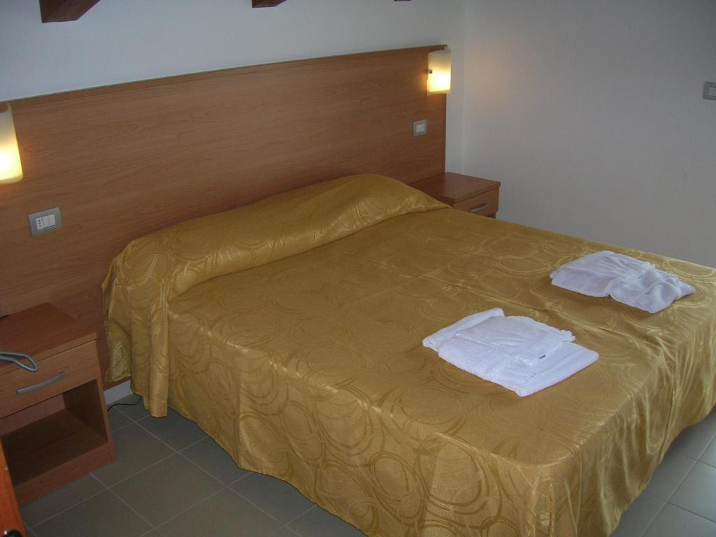 Casa Del Mar Aparthotel Roseto Degli Abruzzi Exterior photo