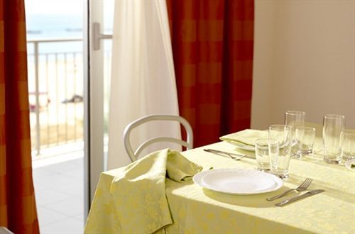Casa Del Mar Aparthotel Roseto Degli Abruzzi Exterior photo