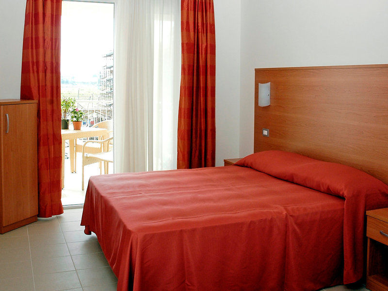 Casa Del Mar Aparthotel Roseto Degli Abruzzi Exterior photo